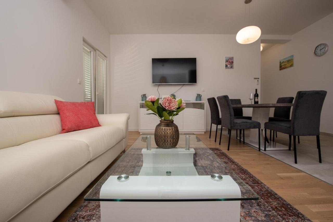 Apartment Katicic สปลิท ภายนอก รูปภาพ