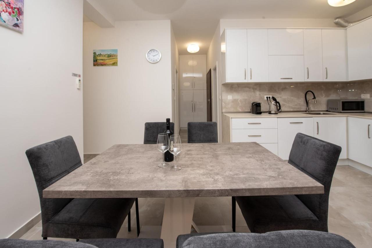 Apartment Katicic สปลิท ภายนอก รูปภาพ