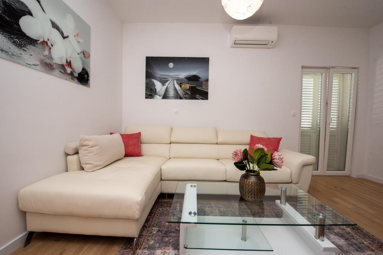 Apartment Katicic สปลิท ภายนอก รูปภาพ