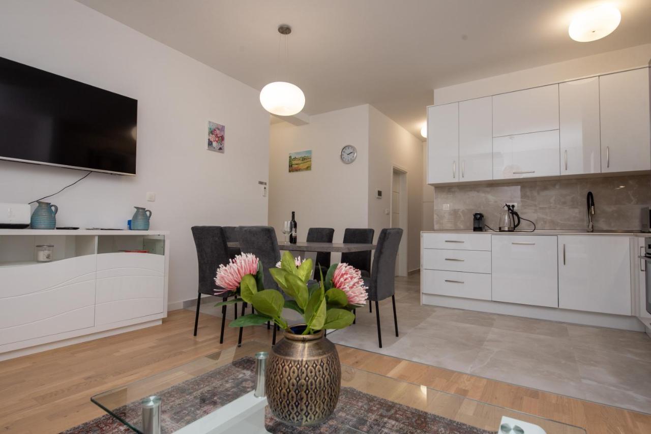 Apartment Katicic สปลิท ภายนอก รูปภาพ